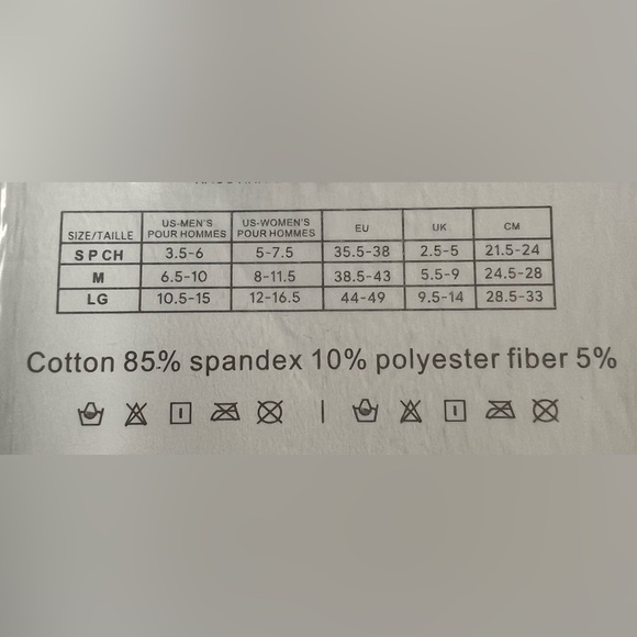 ALO Yoga Unisex Cream and Red Casual Socks - Picture 3 of 3